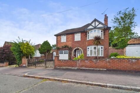 Curzon Avenue, Birstall, Leicestershire 3 bed detached house for sale