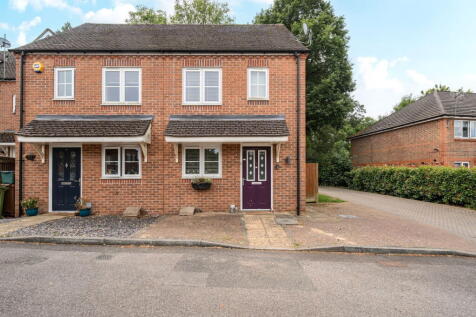 Cottington Drive, Tunbridge Wells... 2 bed semi