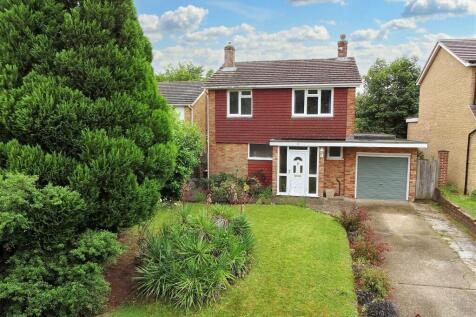 Farnham Lane, Langton Green... 3 bed detached house for sale