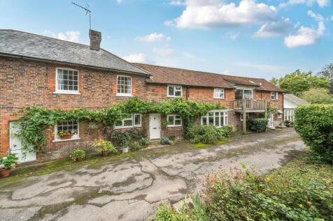 Alders Road, Capel, Tonbridge, TN12 6SU 4 bed semi