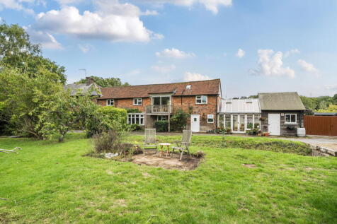 Alders Road, Capel, Tonbridge, TN12 6SU 4 bed semi