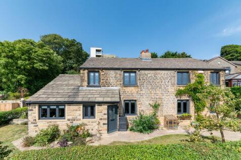 Foxroyd Croft, Whitley Road, WF12 3 bed detached house for sale