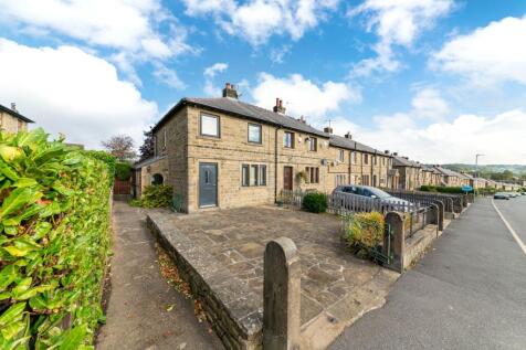 West Avenue, Honley, HD9 3 bed end of terrace house for sale