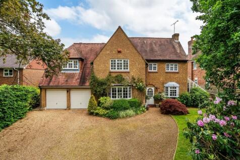 EASTWICK DRIVE, GREAT BOOKHAM KT23 4 bed detached house for sale