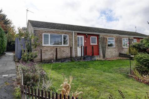 2 bedroom semi-detached bungalow for sale
