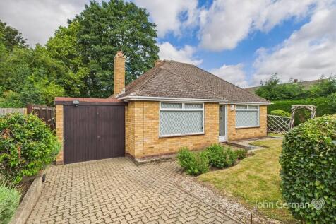 Mallicot Close, Lichfield 2 bed detached bungalow for sale