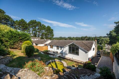 Woodleaze Close, Broadstone, Dorset... 4 bed bungalow for sale