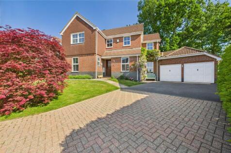 Mallow Close, Broadstone, Dorset, BH18 5 bed detached house for sale