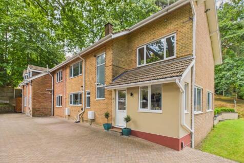 Upper Golf Links Road, Broadstone... 4 bed detached house for sale