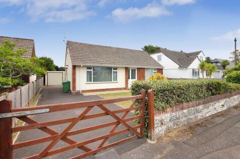 Bognor Road, Broadstone, Dorset, BH18 2 bed bungalow for sale