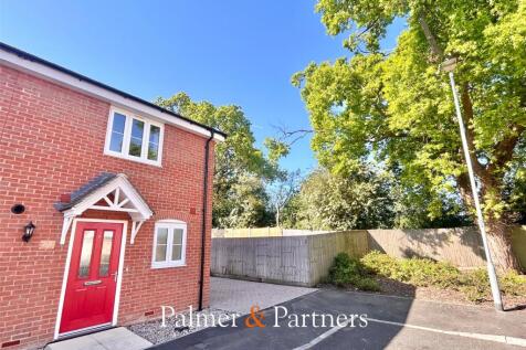 2 bedroom semi-detached house for sale