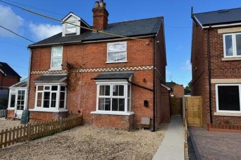 2 bedroom semi-detached house for sale