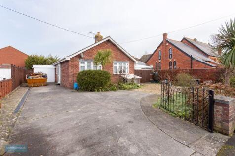 New Road, East Huntspill, Nr. Highbridge 4 bed detached bungalow for sale