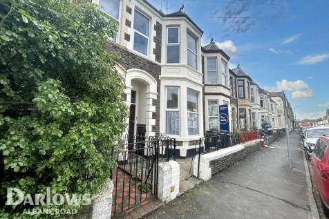 4 bedroom terraced house for sale