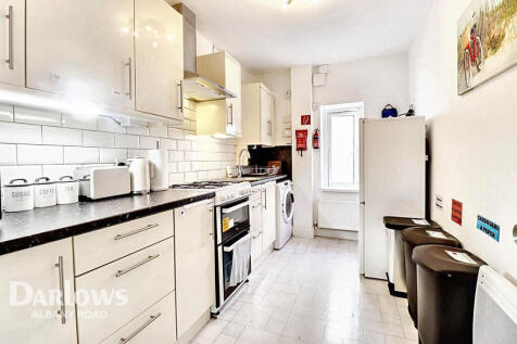 Connaught Road, Cardiff 2 bed apartment for sale