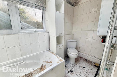 Garn Terrace, Ebbw Vale 3 bed terraced house for sale