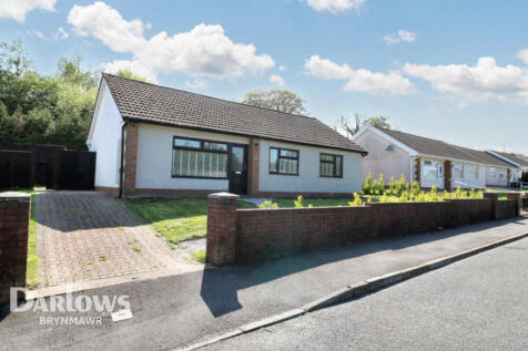 Lindsay Gardens, Tredegar 4 bed detached bungalow for sale