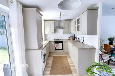 2 bedroom semi-detached house for sale