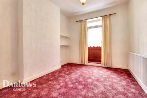 Cardiff Road, Cardiff 2 bed terraced house for sale