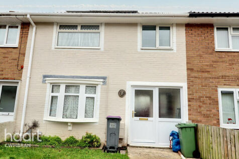 Bryncelyn Road, Cwmbran 3 bed terraced house for sale