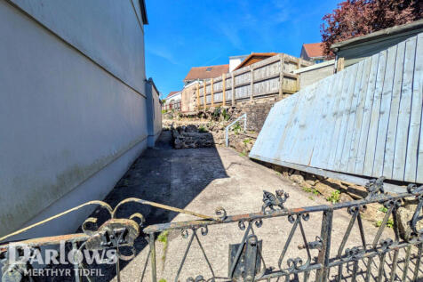 Saxon Street, Merthyr Tydfil 3 bed end of terrace house for sale
