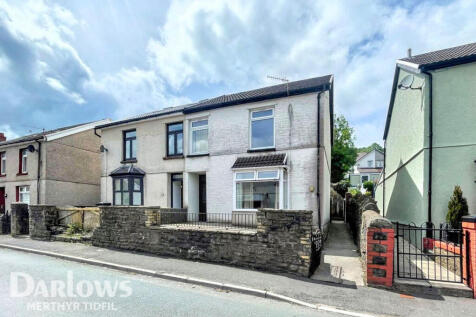 Aberfan Road, Merthyr Tydfil 4 bed semi