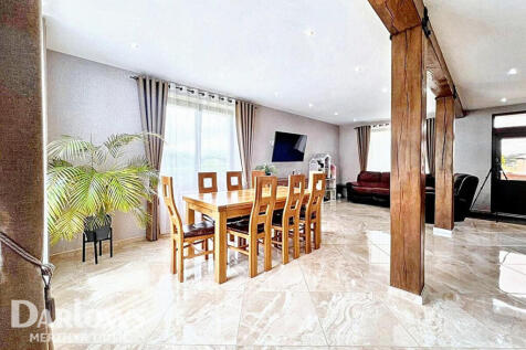 Hirwaun Road, Aberdare 3 bed detached house for sale