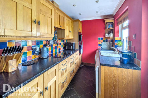 Pandy Close, Merthyr Tydfil 3 bed detached bungalow for sale