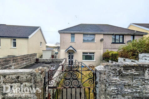 2 bedroom semi-detached house for sale