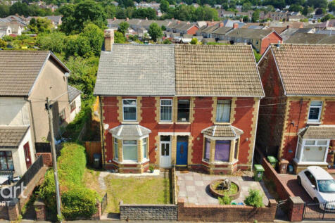 2 bedroom semi-detached house for sale