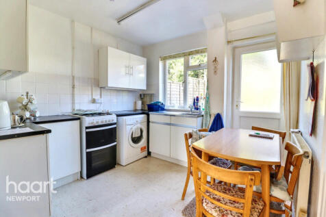 Fisher Close, Newport 3 bed terraced house for sale
