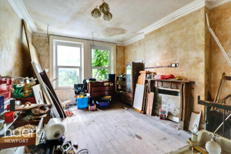 Fields Road, NEWPORT 3 bed flat for sale