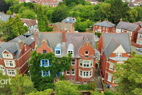 Fields Road, NEWPORT 3 bed flat for sale