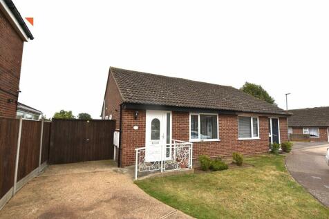 2 bedroom semi-detached bungalow for sale