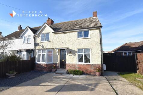 Stonehall Drive, Little Clacton 2 bed cottage for sale