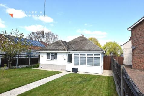 Point Clear Road, Point Clear, St Osyth 3 bed detached bungalow for sale