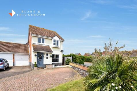 3 bedroom link detached house for sale