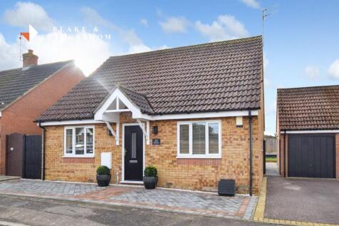 2 bedroom detached bungalow for sale