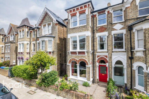 Oakhurst Grove, London 6 bed terraced house for sale