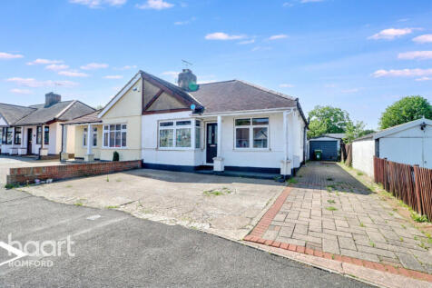 2 bedroom semi-detached bungalow for sale