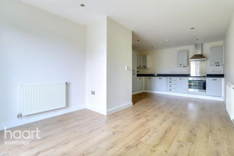Chapel Court, Romford, RM7 0FT 1 bed apartment for sale