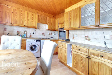 Lodge Lane, Romford, RM5 2EX 3 bed terraced house for sale