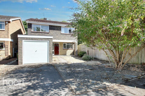 Grange Place, Laleham 4 bed detached house for sale