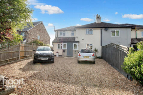 4 bedroom semi-detached house for sale