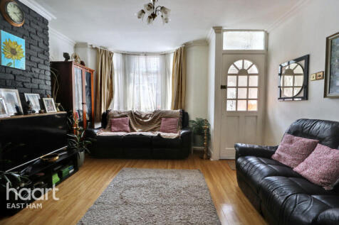 Clacton Road, London 2 bed terraced house for sale