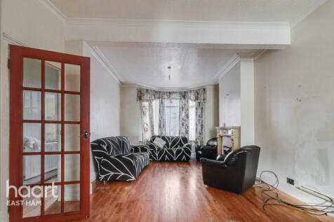 Dersingham Avenue, London 3 bed terraced house for sale