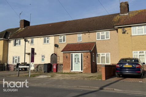Oatlands Drive, Slough 4 bed terraced house for sale