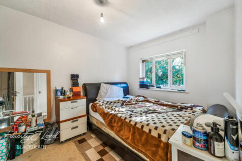 Bentham Road, London 3 bed terraced house for sale