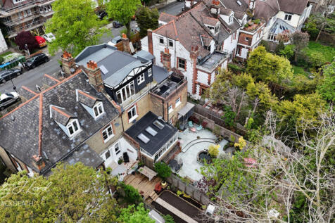 Glenluce Road, London 3 bed apartment for sale