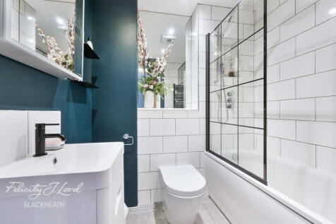 Vanbrugh Hill, London SE3 1 bed apartment for sale